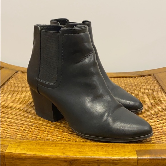 LEATHER ALDO ANKLE BOOTIES - Picture 1 of 3